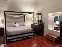 Exquisite 3-bedroom mountain home, steps to Lake Arrowhead Village and lakefront - Gym