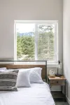 Mt Rainier Retreat-Views, Hot tub, EV, Heated deck - 4-Star