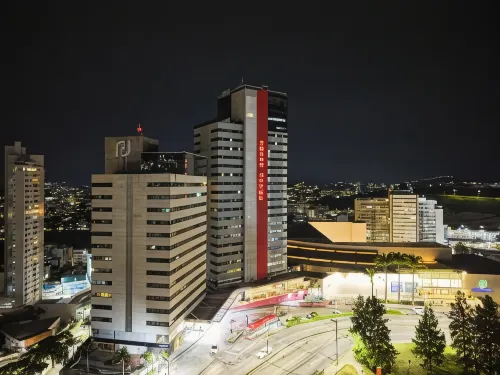 Trade Hotel - parking