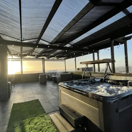 VILLA BLANCA Luxury property,180° Ocean Views.