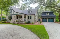 Stunning Charleston Garden & Private Koi Pond - บ้านพักหลังเล็ก
