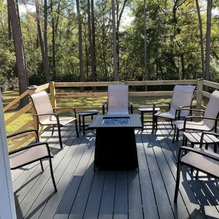 The Quail's Nest! Convenient to downtown, quiet and fully remodeled!