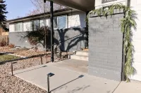 French Cottage Inspired Basement Apartment 15 From Downtown Boise - Apartments