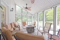 Large Luxury Family Home Near Five Colleges. The TOP short term rental in area! - WiFi
