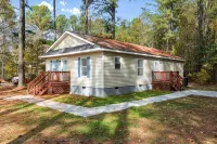 Luxe Cottage - South ChesterfieldStylishly renovated, w/ large master suite - 3 stjerner
