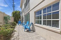 Palm Bay Club on Siesta Key  see our new bathrooms. - نادي رياضي