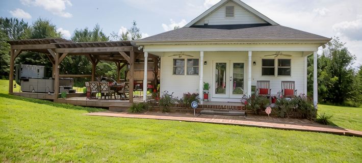Perfect house for Clemson/SWU activities like Clemson football and disc golf!!! Hotels in Pickens County