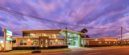 Drovers Motor Inn - parking