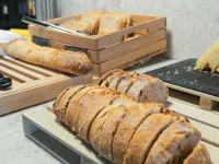 宜必思尚品拉瓦勒中央火車站飯店 - 早餐