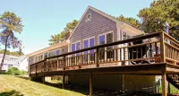 Spacious, private cottage just a few minutes walk to Ridgevale Beach! - 3-نجوم