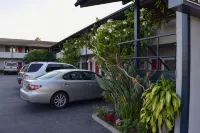 Rose Garden Inn - Parkering
