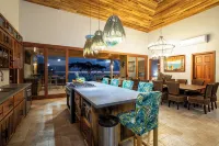 Vista Sirena: Expansive Ocean View 4 bedroom / 4.5 bath home above Dominical - breakfast