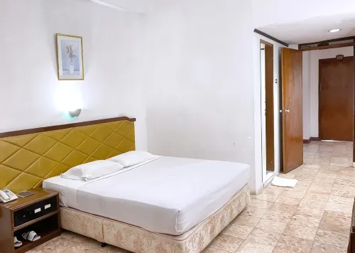 Darma Agung Beach Hotel Parapat - 2-Star