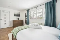 Contemporary 3-Bed House - Parking - By Tempstay - 2 stelle