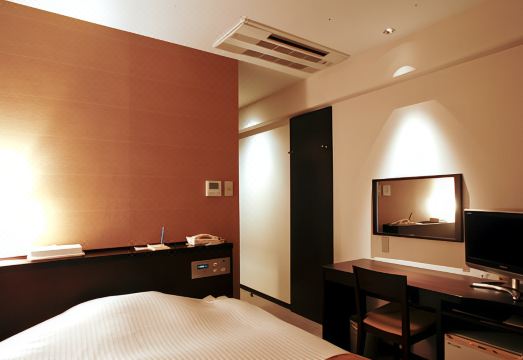 2. 후쿠치야마 아크..