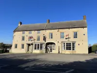 The Halford Bridge Inn Hotels in Sutton-under-Brailes