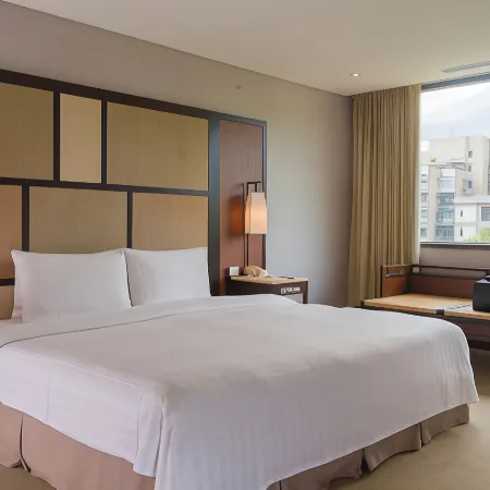 Sweetme Hotspring Resort Отели рядом с достопримечательностью «Бэйтоу»