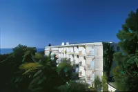 The Grove Seaside Hotel