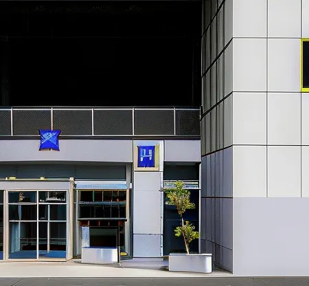 Ibis Budget Paris Porte de Bercy Отели рядом с достопримечательностью «Валь-де-Сен»