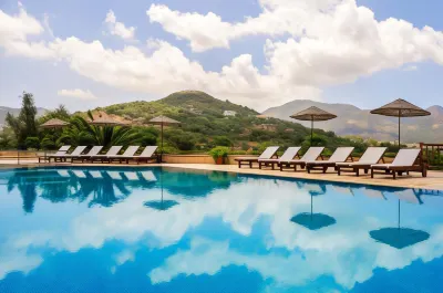 4Reasons Hotel + Bistro | 12+ Hotels near Xuma Village