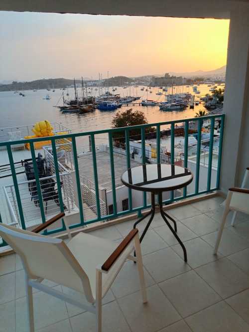 Mia Hill Suites
