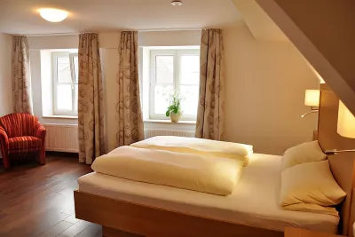 Hotel Gasthof Zum Goldenen Lamm Hotels in Wemding