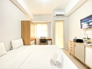 Serene Designed Studio Transpark Juanda Bekasi Timur Apartment by Travelio