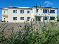 Hlín Guesthouse Hotels near Black beach