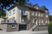 Hotel Halfenstube & Villa Spa 1894 Các khách sạn ở Zell