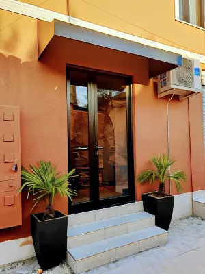 CityCenterHotel Shkoder のホテル