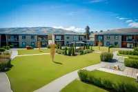 Central Park Apartments Отели рядом с достопримечательностью «Скотт Бейс Вайнярд»