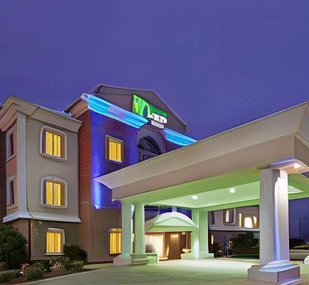 Holiday Inn Express & Suites WAXAHACHIE by IHG