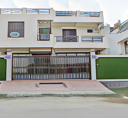 Shree Hotel
