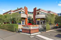 Captains Retreat Apartments and Cottages Hotels in Williamstown