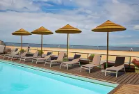 Arc Hôtel Sur Mer - piscina