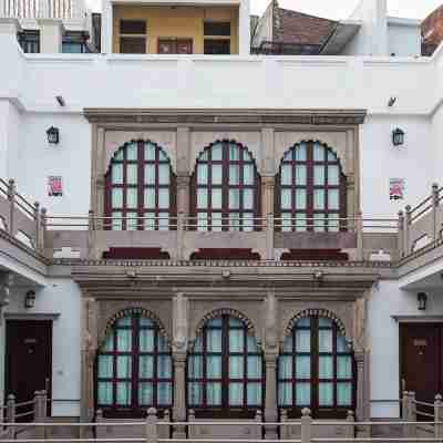 Guleria Kothi at Ganges Hotel Exterior