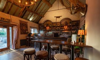 The George Inn & Plaine