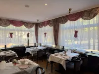 Hotel Zum Grafen Hallermunt Hotels in Springe