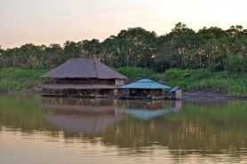 Cabaña Flotante Kurupira