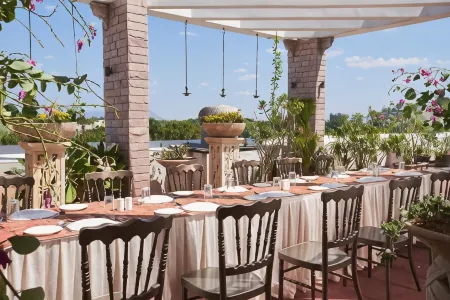 JC Residency Madurai Отели рядом с достопримечательностью «Минкши Амман Темпл»