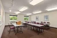 Super 8 by Wyndham Roseburg Hotels in Roseburg