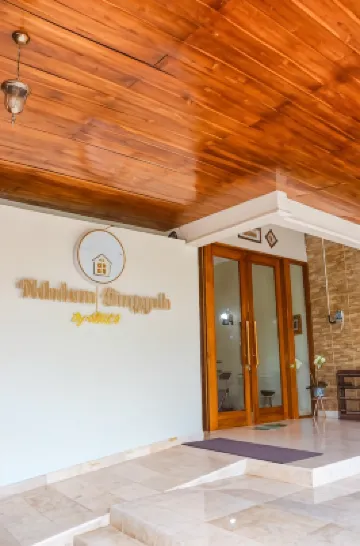 Ndalem Singgah Malioboro Hotels near Batik Museum