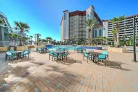 Spacious 3Br/2BA Beach Getaway Steps to the Sand! Perfect for Snowbirds & 18+