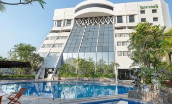 Lux Tychi Hotel