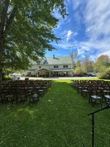 木製度假山林小屋