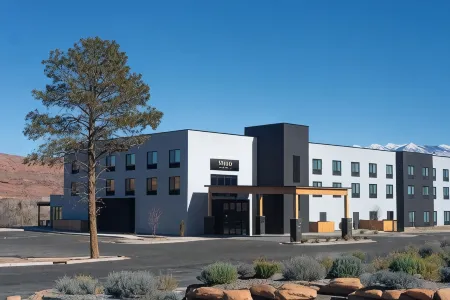 Voco Moab Отели рядом с достопримечательностью «Зона отдыха Санд Флэтс»