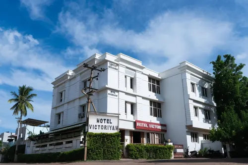 Hotel Victoriyah - parking