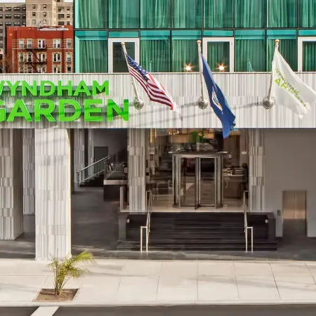 Wyndham Garden Chinatown Отели рядом с достопримечательностью «Тенемент-музей»