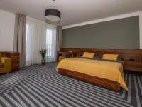 Hotel 99 Отели в г. 