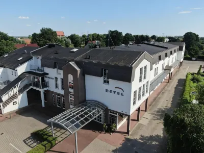 Hotel Lindenberger Hof Các khách sạn gần Ahrensfelde, Nord Bhf